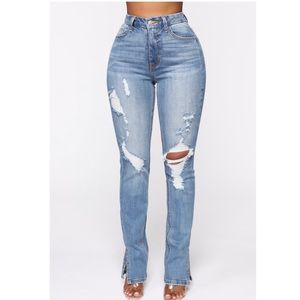 ‼️FASHION NOVA HIGH RISE MEDIUM BLUE WASH JEANS ‼️